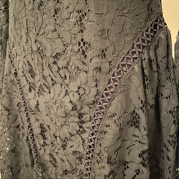 DO + BE lace Bell Sleeve Dress - Picture 3 of 14